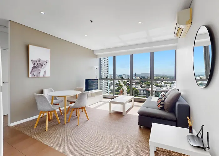 Prime Location City View Meriton Soleil Suite